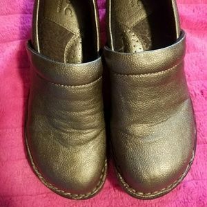 B.O.C. Silver/Gray Clogs 7.5